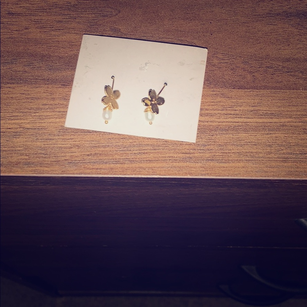 Pearl earrings